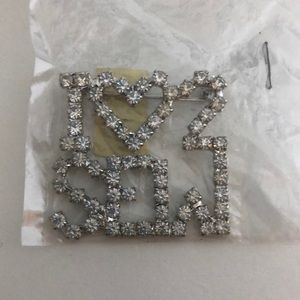 I 💗 2 Sew Rhinestone Brooch/Pin Crafts/Scrapbook